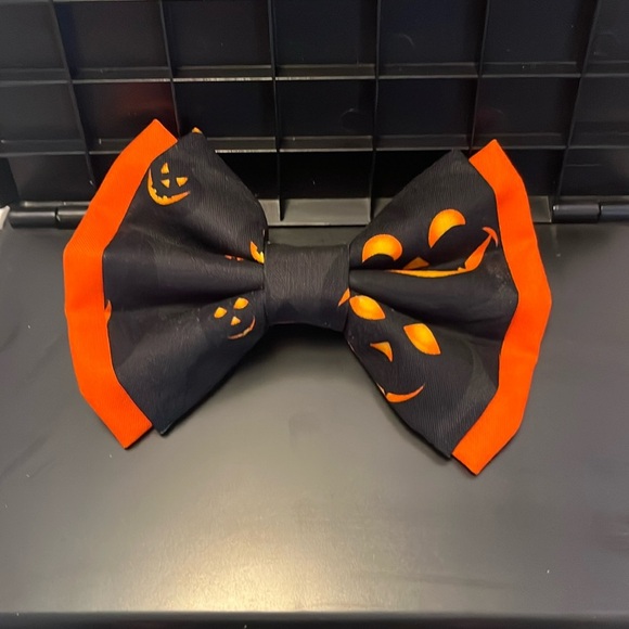 Handmade Jack o lantern hairbow - Picture 1 of 4